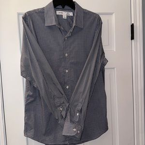 Old Navy Long-Sleeve Button Down Casual/Dress Shirt